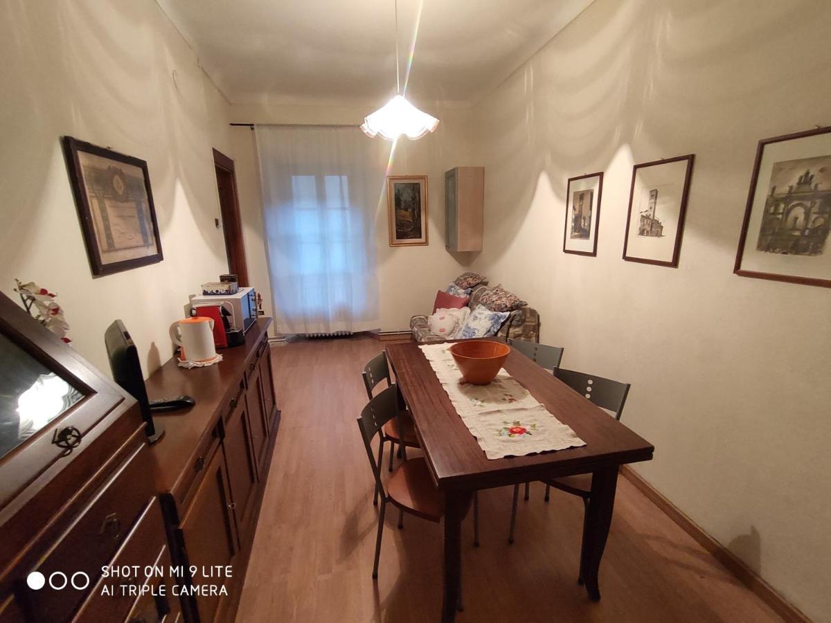 Ferienwohnung Ex Ostu Impero: Vino, Tartufo Ed Ospitalita La Morra Exterior foto